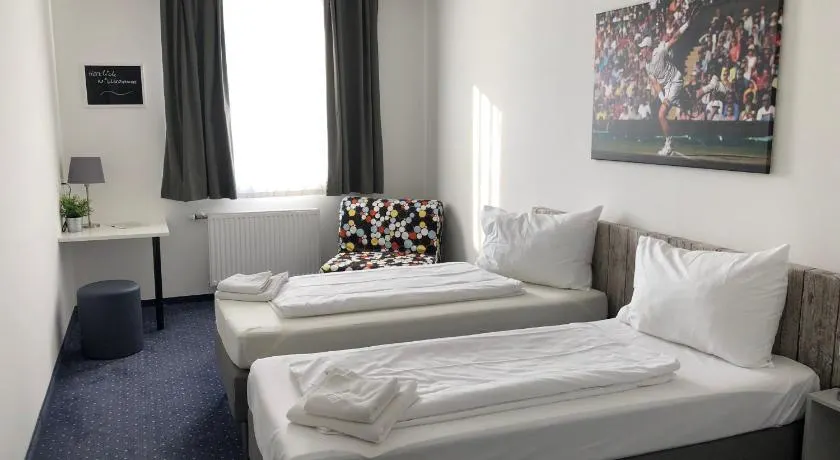 Pension Tennisweber - Image 1