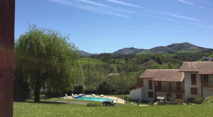 T3 pays du piment d'Espelette - résidence avec piscine chauffée - Image 1
