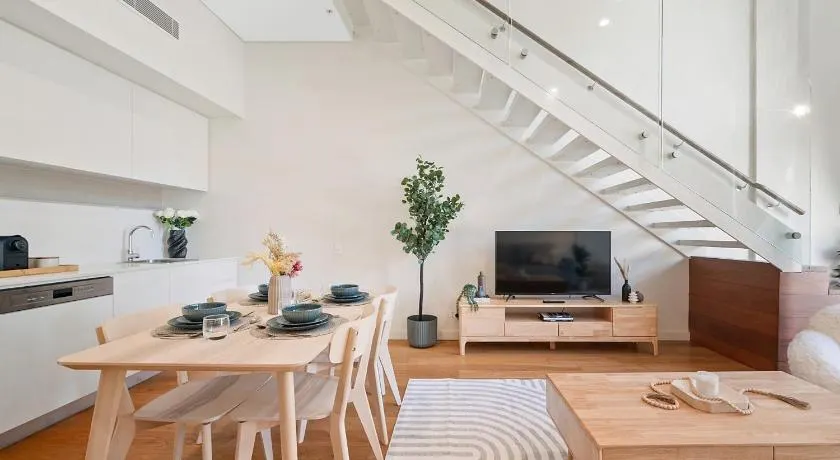 Elegant Loft Living w Soaring Ceilings - Image 1