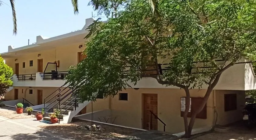 Beach Side Apartments - Image 1