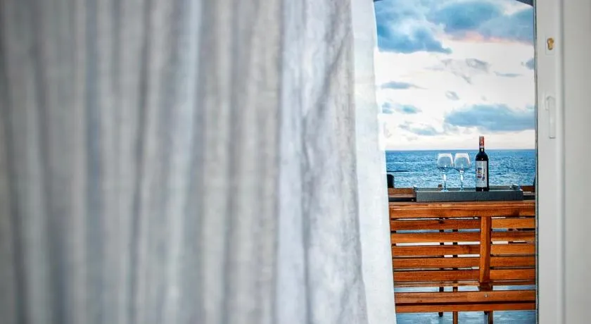 Kallisti Retreats Luxury Villas - Image 1