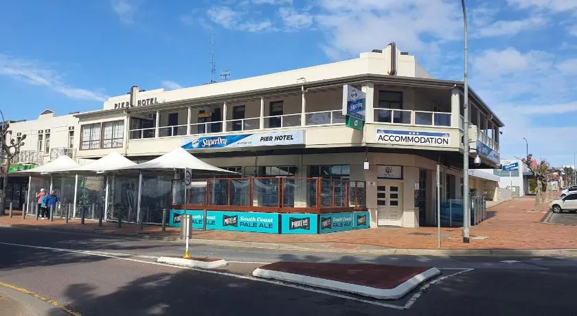 Pier Hotel Port Lincoln - Image 1