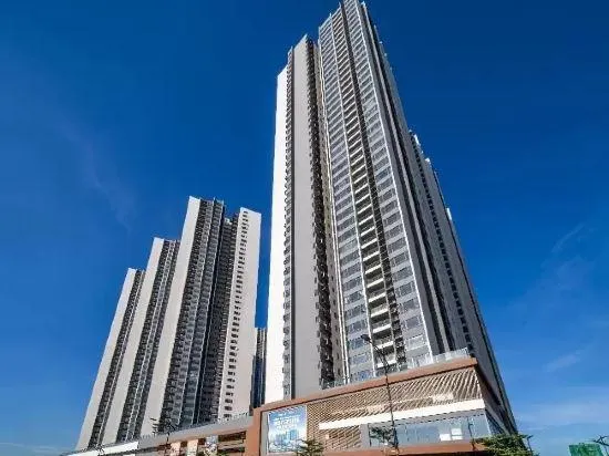 Harmonious Haven - R&F Warm Serviced Apartments in JB - Sea View (24-hr C.Service/ Near SG Customs) - Image 1