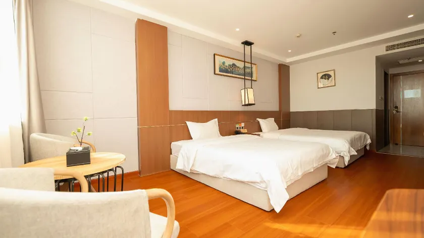 Weikang Soho Business Hotel - Image 1