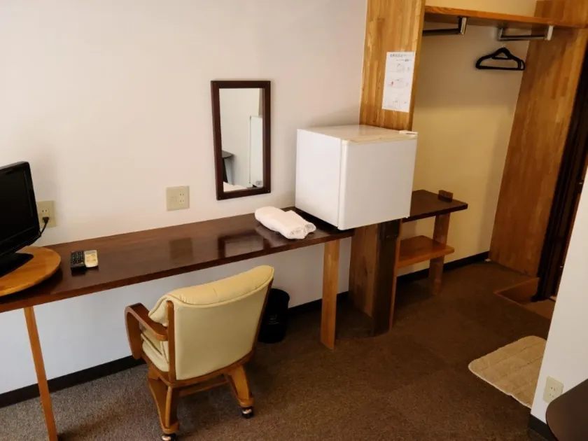 Business Hotel Nishiwaki - Image 1