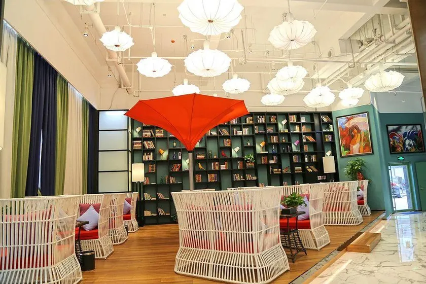 Magpie Hotel (Wuxi Bozhuang Metro Station) - Image 1