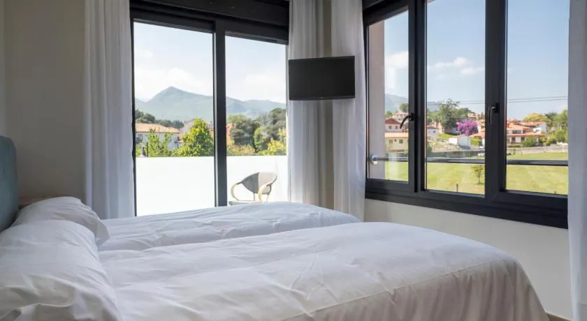 Hotel A Mares - Image 1