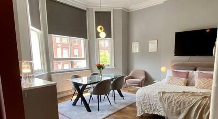 Studio for 3 near Regents Park n5 - Image 1