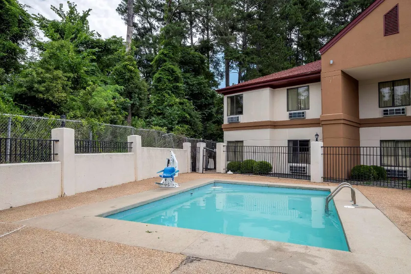 Rodeway Inn Brandon - Jackson East - Image 1