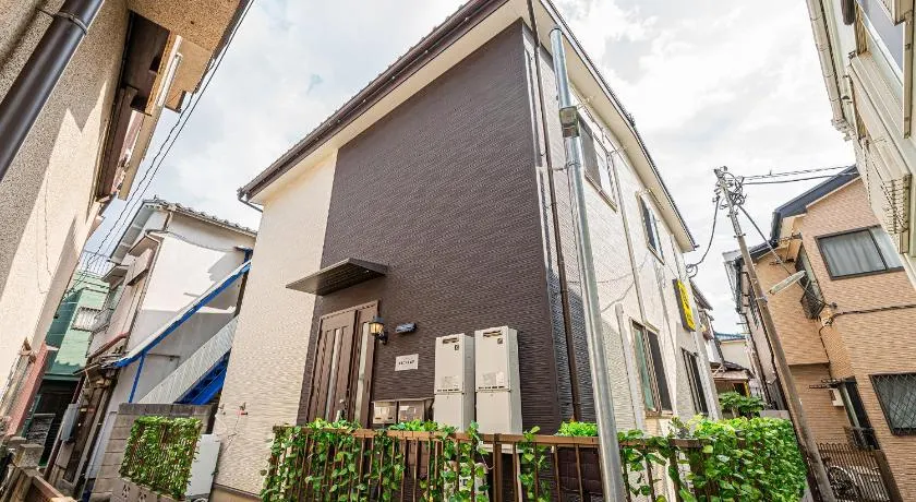 W Hostel - Image 1