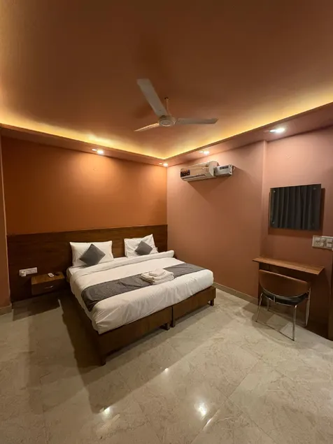 Goroomgo Vikrant Residency Gurugram - Image 1