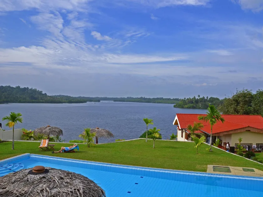 Kalla Bongo Lake Resort - Image 1