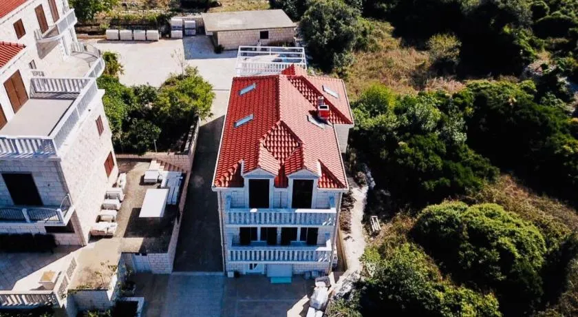 Villa Tonika - Image 1