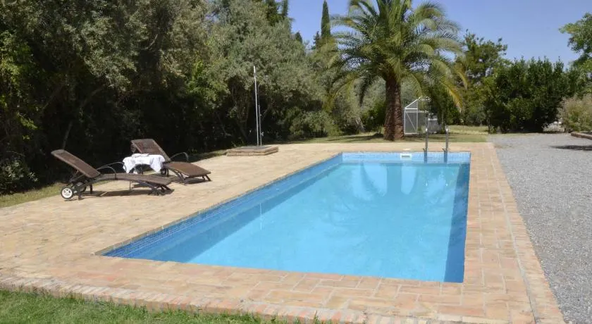 Vackert lanthus för 4 personer, med pool och 10 km. från centrum av Granada - Image 1