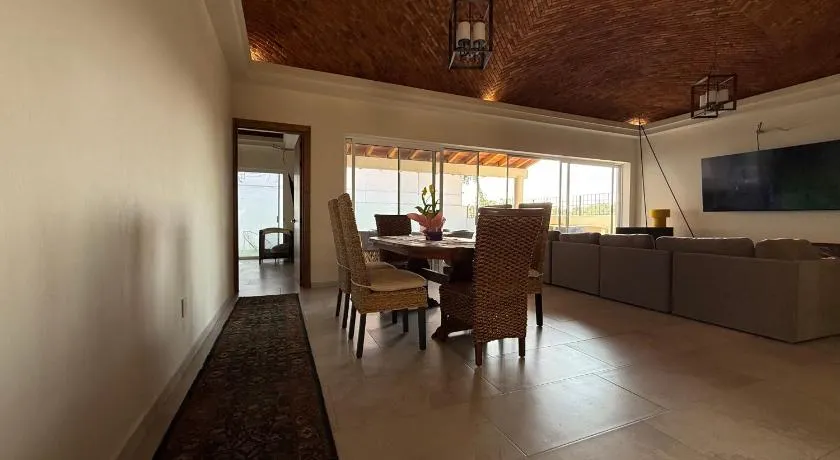 Casa en Ajijic con Terraza y Jardín hasta para 8 personas - Image 1