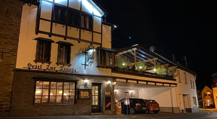 Hotel-Restaurant Zur Traube - Image 1