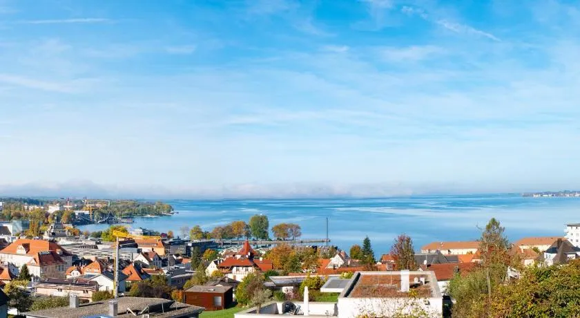 Haus4Zimmer - Luxus mit Blick über den Bodensee - mit Garage - Image 1