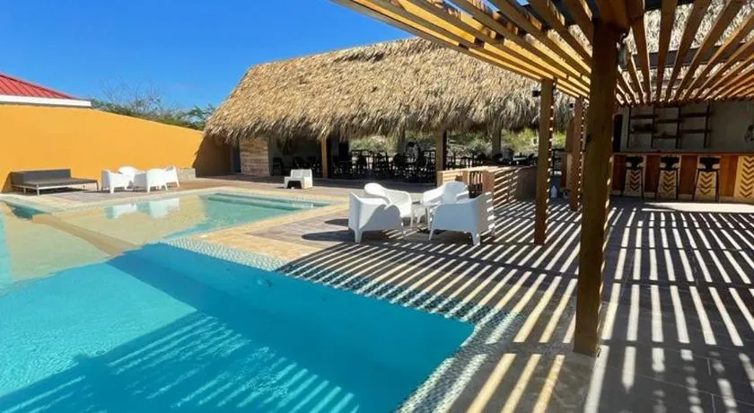 Hotel Sand Bay - Image 1