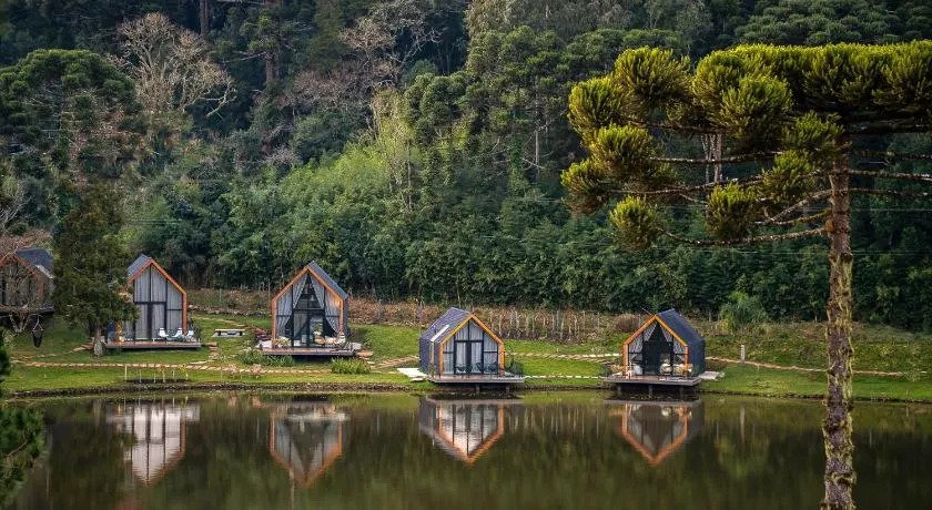 Celeiro Lake Village - Image 1