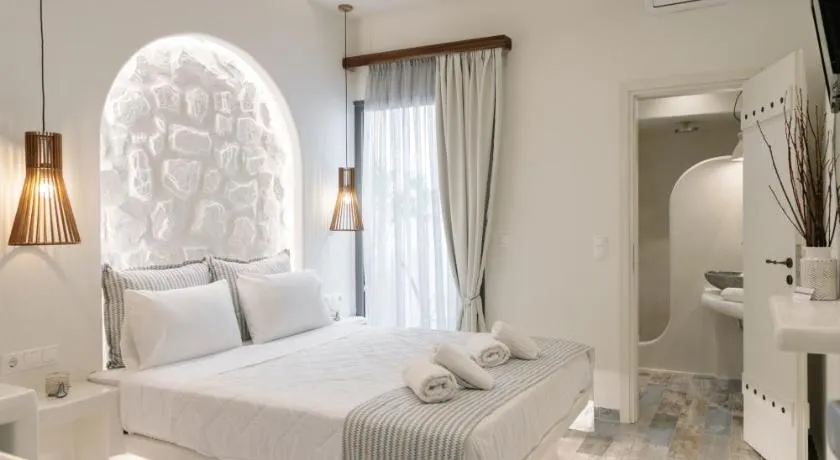 Naxos Petite Studios - Image 1