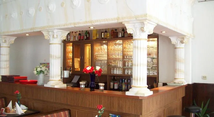 Hotel Restaurant Rhodos - Image 1