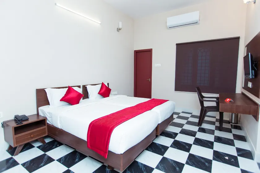 OYO 10789 Hotel Ranga Inn - Image 1