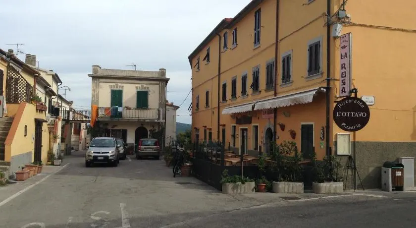 Hotel La Rosa - Image 1
