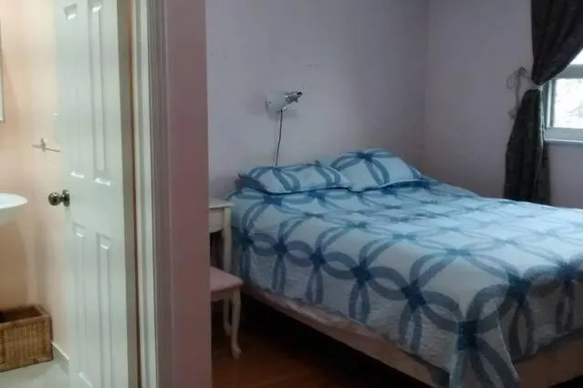 Chambre privée avec jardin - Image 1