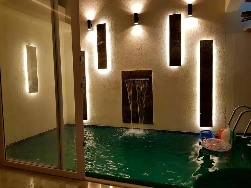 Cheerful couple Friendly Villa with Private Pool - Image 1