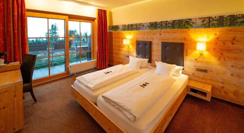 Berghotel Mummelsee - Image 1