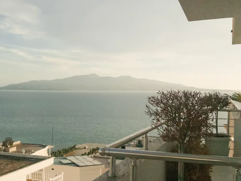 RIO Apartment 3 - Image 1