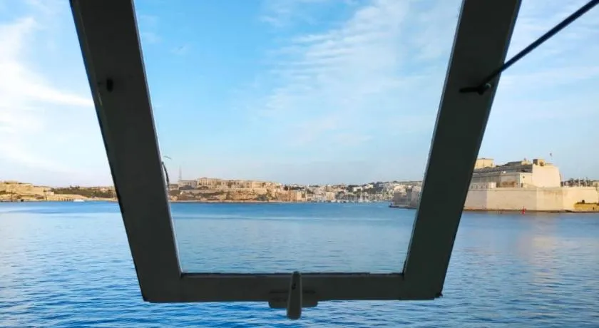SeaFront Apartment In Valletta - Image 1