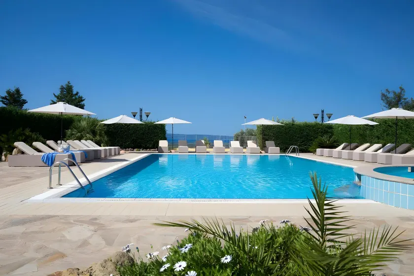 Lu' Hotel Porto Pino - Image 1