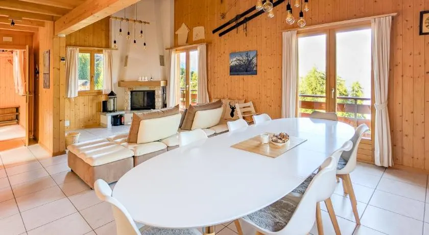 Grand chalet familial avec cheminée à La Tzoumaz - Image 1