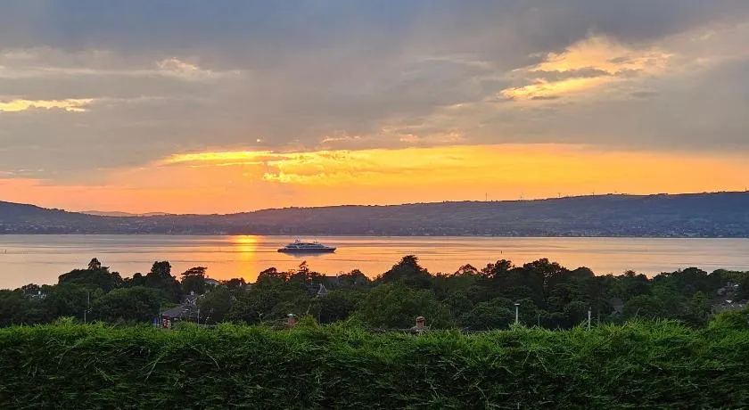 Induli Holywood - Private Luxury Double Room near Belfast - Image 1