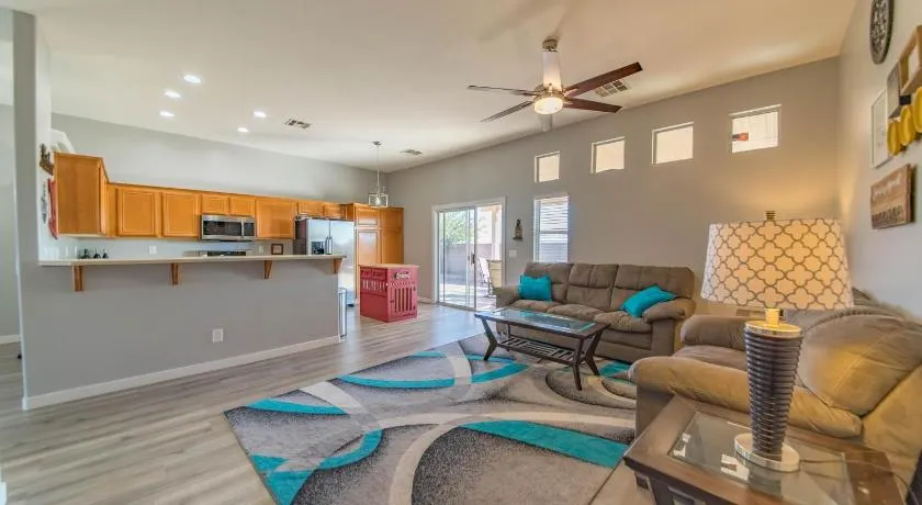 Gorgeous Las Vegas home with RV parking - Image 1