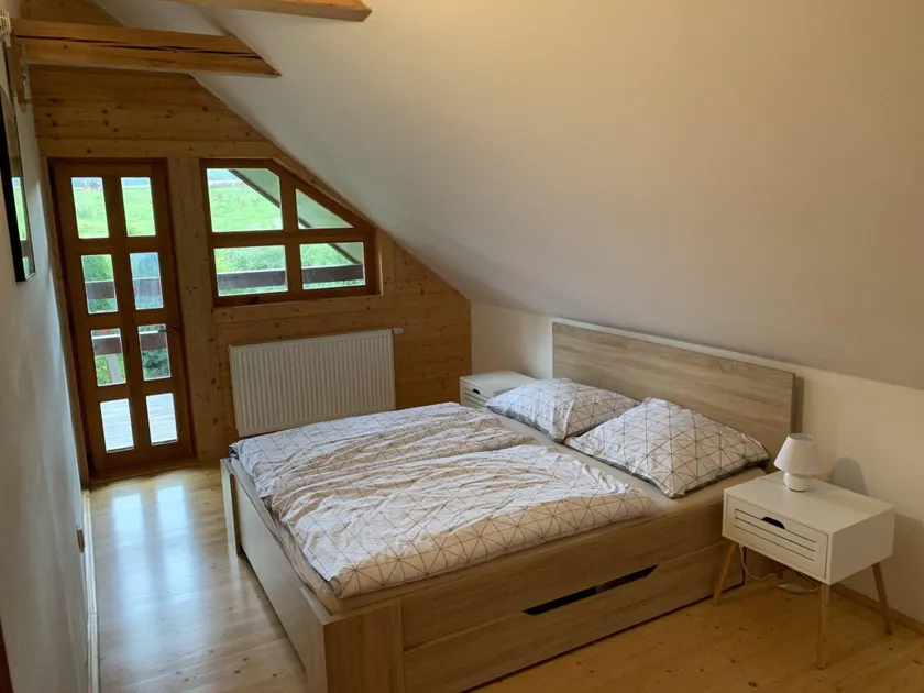 Scenic holiday home in Šluknov with garden - Image 1