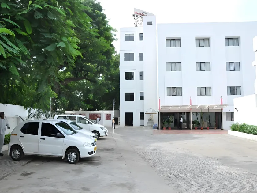 Hotel Weshtern Park - Image 1
