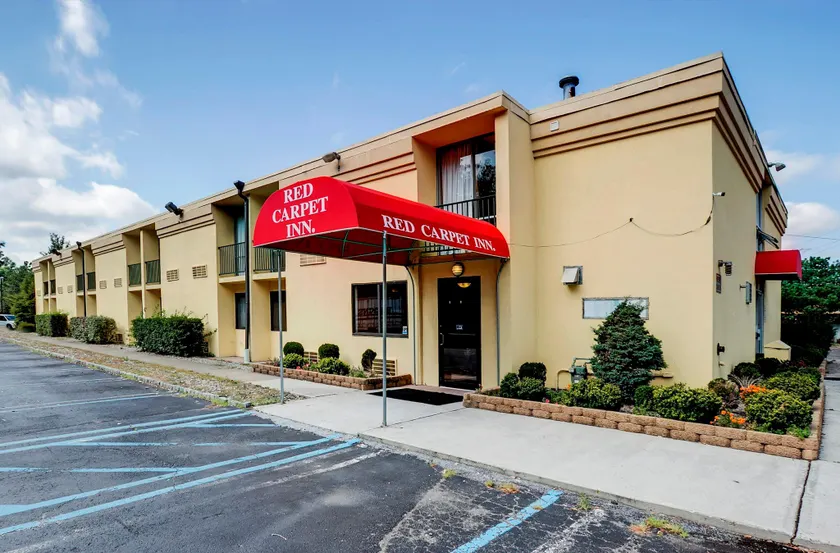 Americas Best Value Inn - Image 1