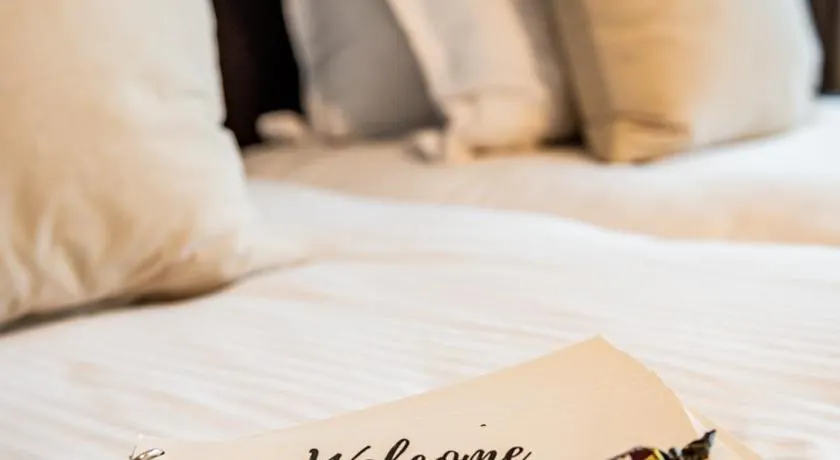 Bloomhotel - Image 1