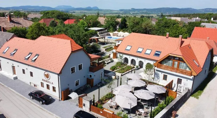 Mandilla - Image 1