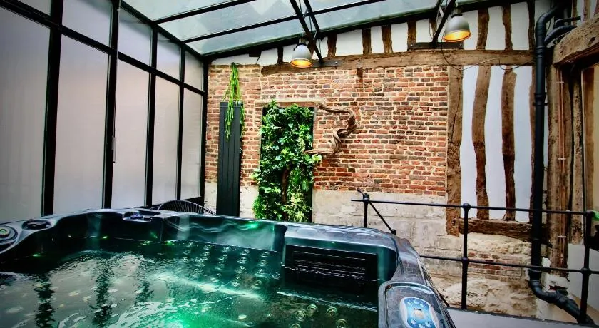 L'atelier 1742 - Atypique Jacuzzi Hyper Centre Rouen (4 Couchages) - Image 1