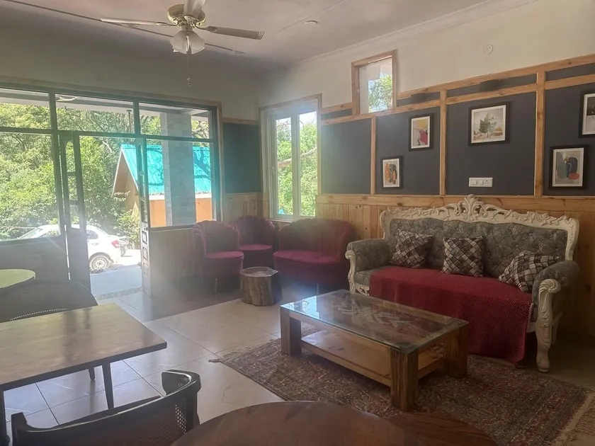 Kut House - Image 1