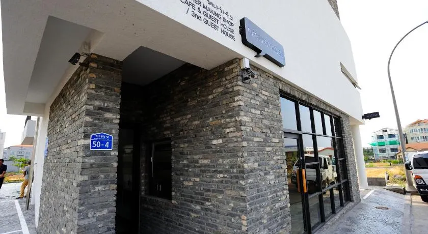 Hannah Guesthouse - Image 1