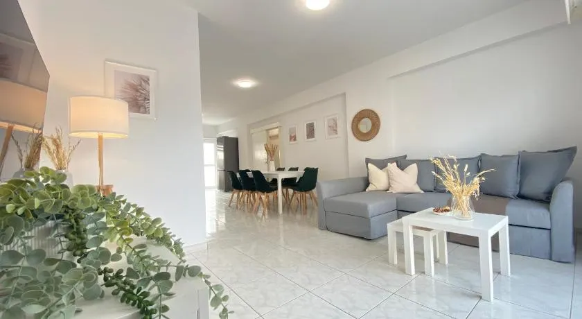 Phaedrus Living Down Town Flat Stephania 302 - Image 1