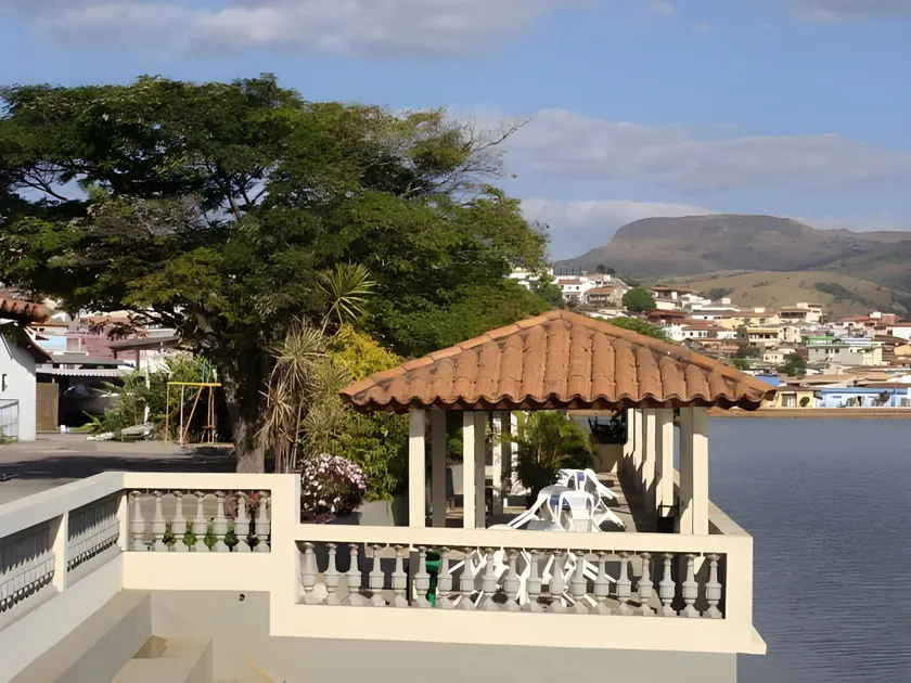 Cyrilo's Palace Hotel - Image 1