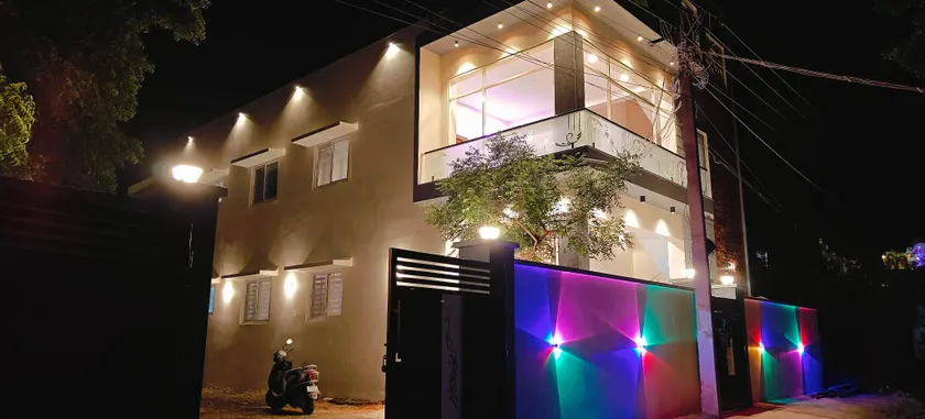 Royal Beach Villa - Image 1