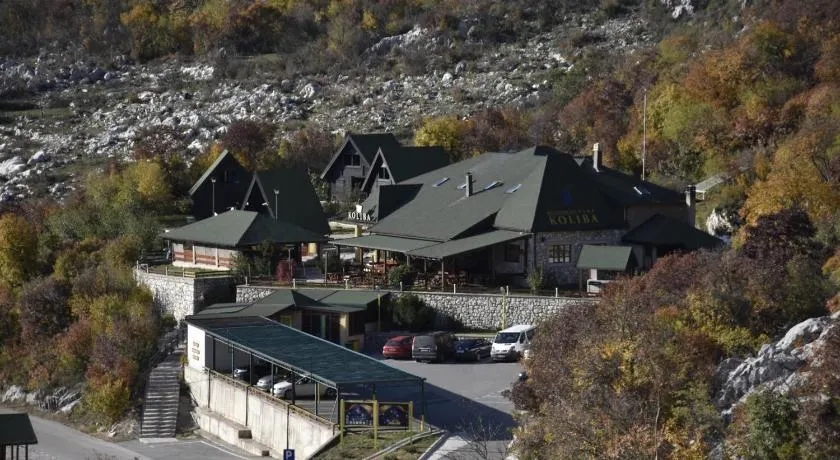 OSTROG Aparthotel KOLIBA-VLASTNIŠTVO MANASTIRA OSTROG - Image 1
