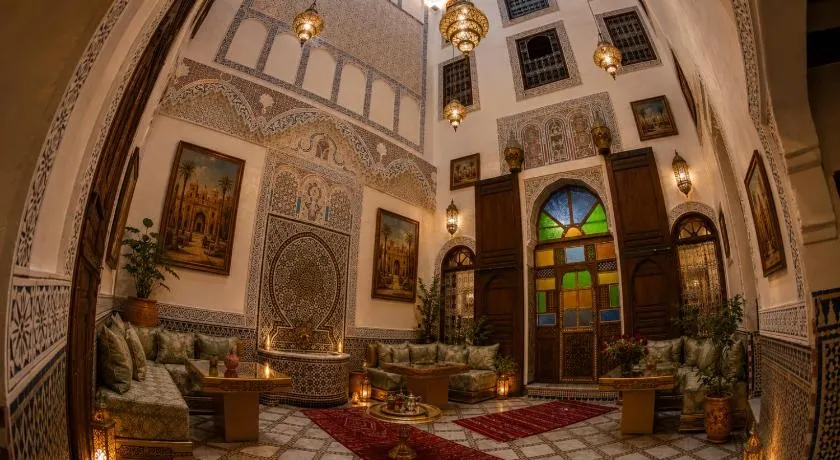 Riad T-A-J Fès Crown - Image 1