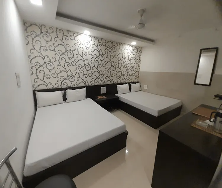Hotel Shree - Image 1